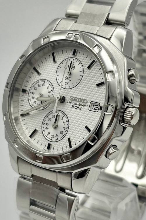 Seiko SND187 Cronografo Bianco — dettaglio del quadrante e dei contatori (2 di 6)