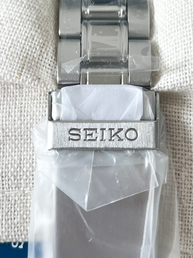 Seiko SND379P — ghiera bussola