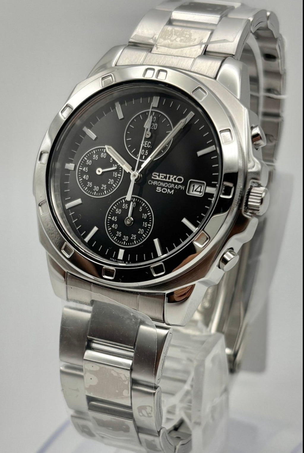Seiko SND191 Cronografo Nero — profilo della cassa in acciaio (3 di 6)