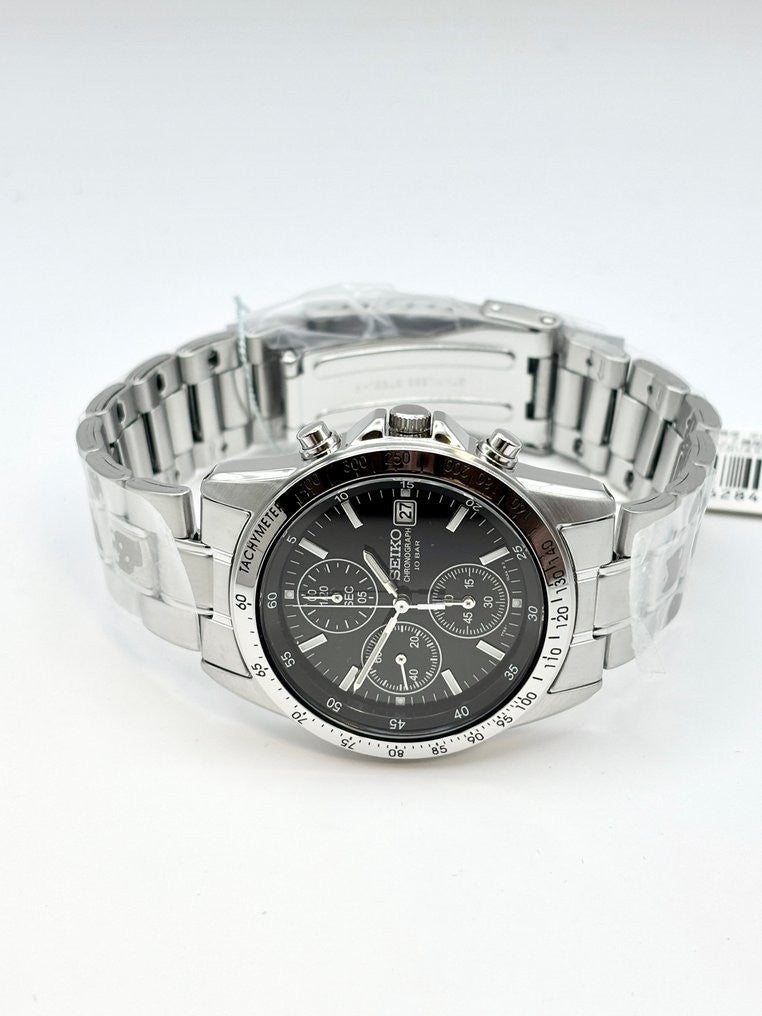 Seiko Spirit SBTQ041 Cronografo Nero JDM — corona e pulsanti del cronografo (4 di 6)